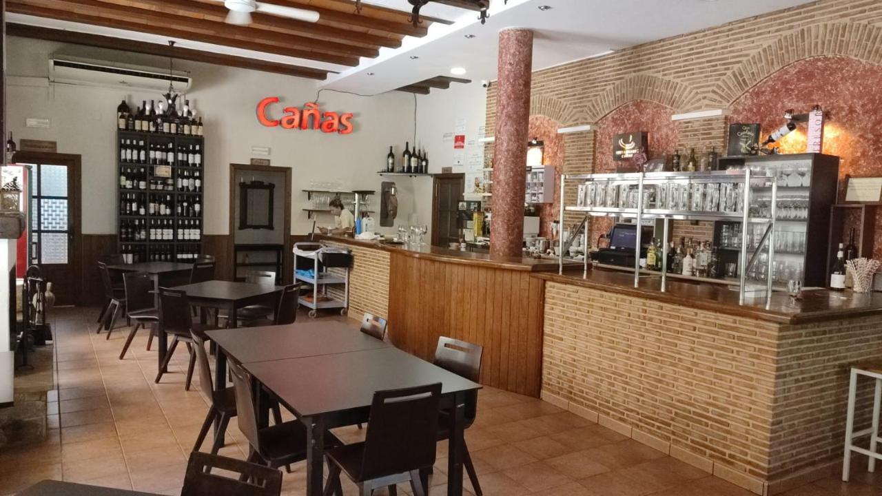 Hostal Restaurante Andra Rio Madera Buitenkant foto